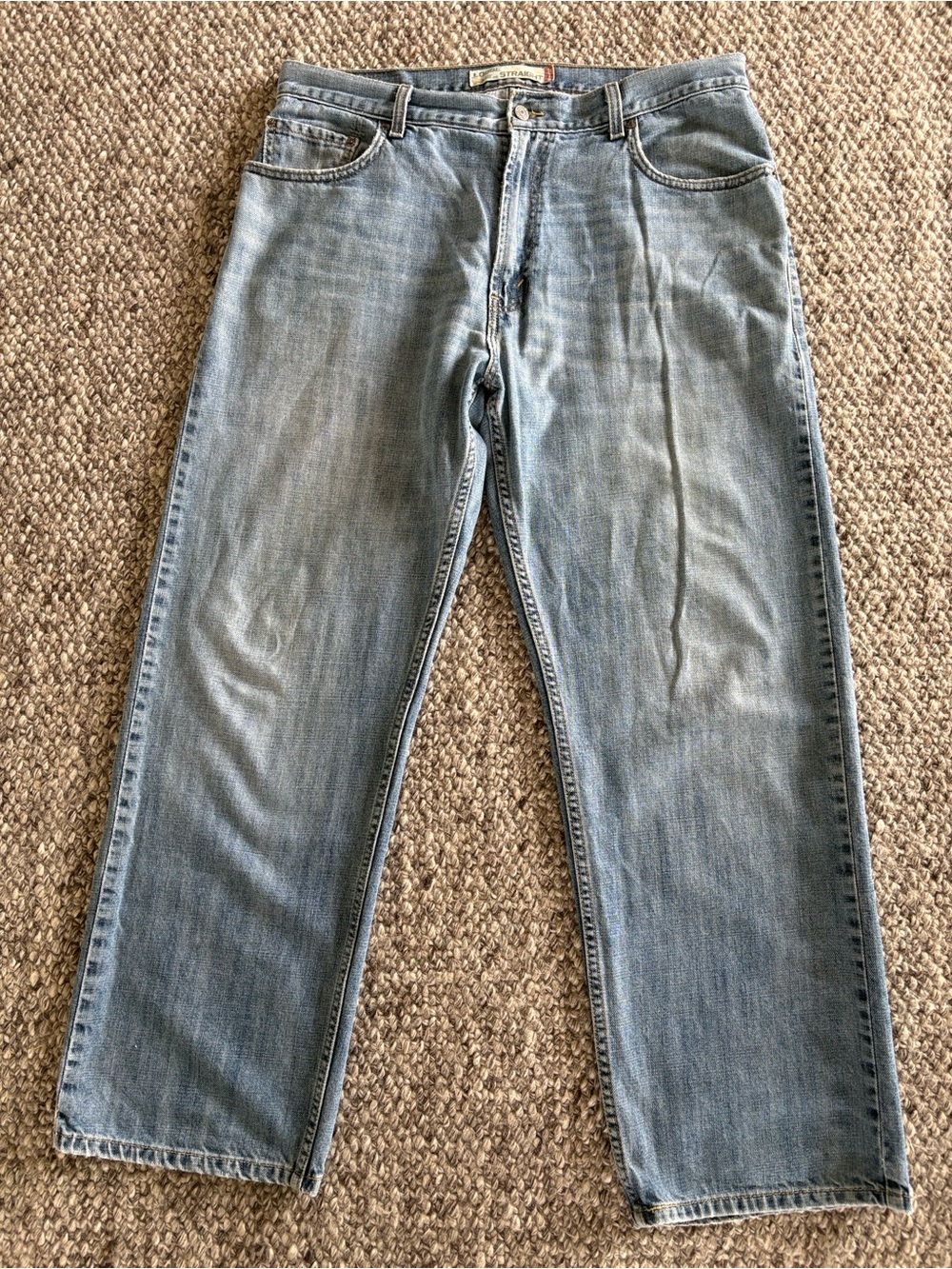 Levi's Light Wash Straight Jeans